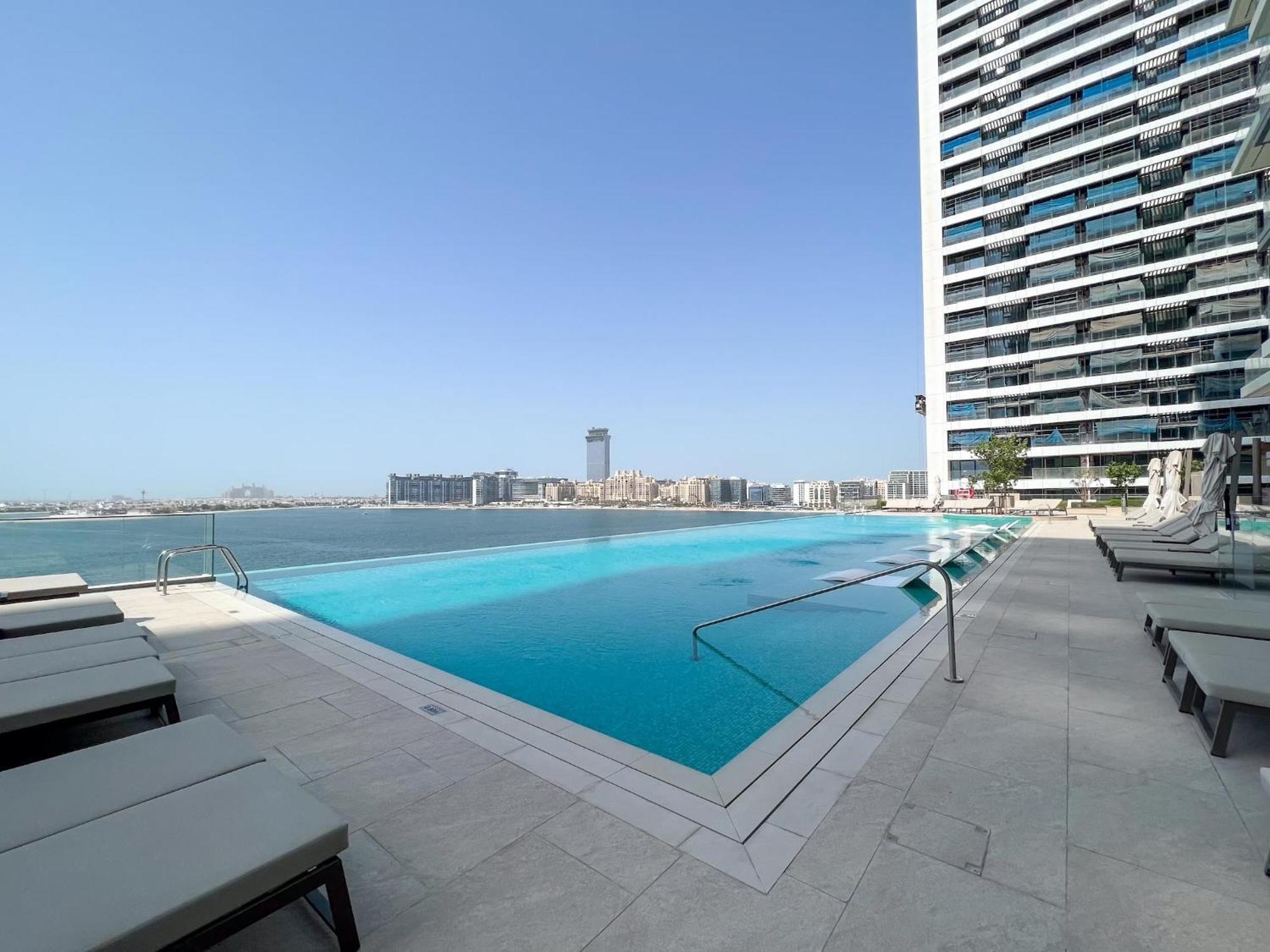 Isle 2br - Private & Sea View - Cityapartmentstay *