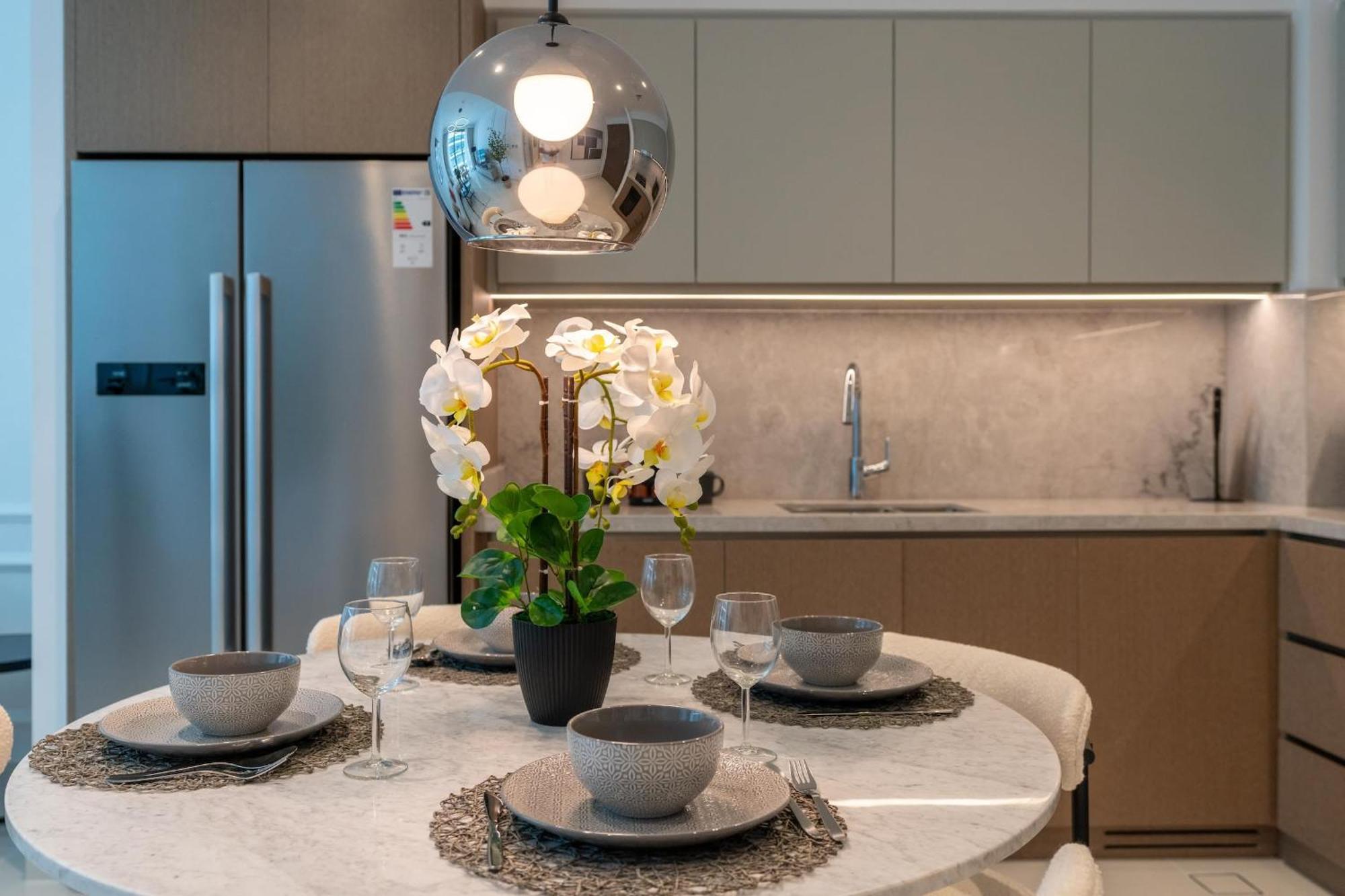 Isle 2br - Private & Sea View - Cityapartmentstay